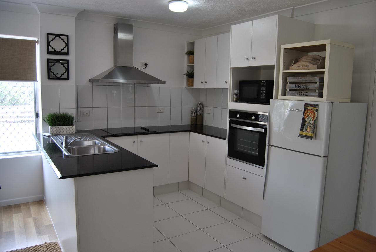 Budds Beach Apartments Surfers Paradise Extérieur photo