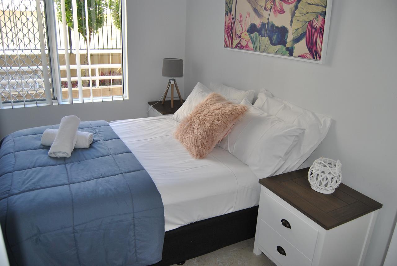 Budds Beach Apartments Surfers Paradise Extérieur photo